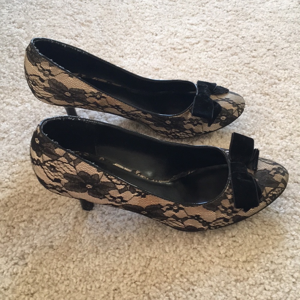 Black and gold lace heels